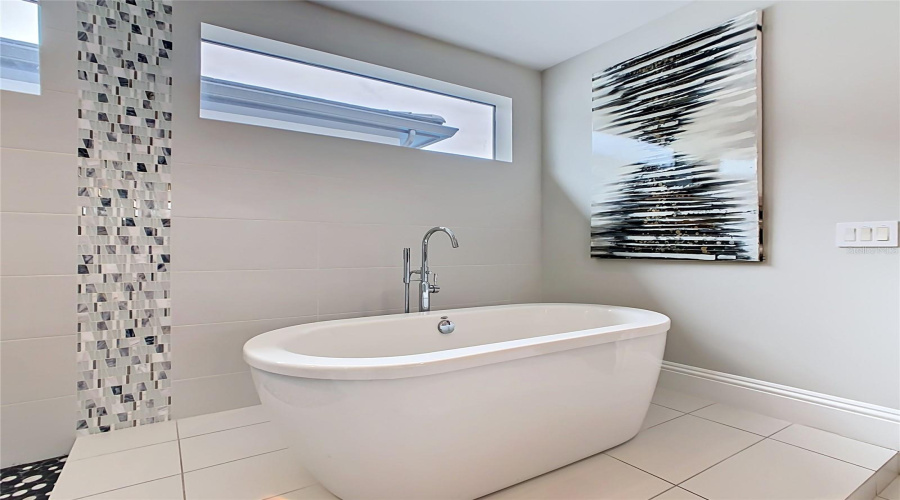 REUNION, Florida 34747, 6 Bedrooms Bedrooms, ,6 BathroomsBathrooms,Residential,For Sale,VALHALLA,0,MFRO6413186