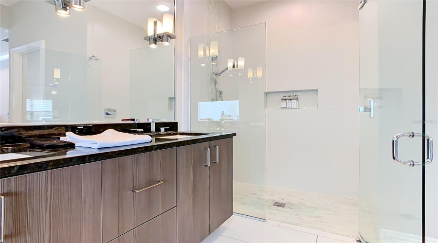 REUNION, Florida 34747, 6 Bedrooms Bedrooms, ,6 BathroomsBathrooms,Residential,For Sale,VALHALLA,0,MFRO6413186