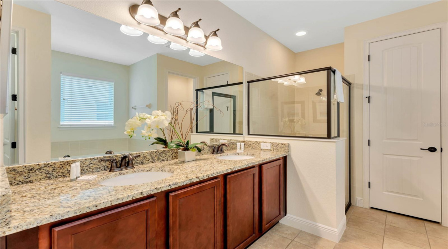 KISSIMMEE, Florida 34747, 10 Bedrooms Bedrooms, ,10 BathroomsBathrooms,Residential,For Sale,MARKER,0,MFRO6418018