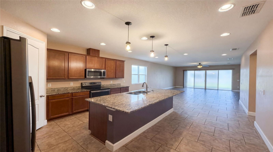 DAVENPORT, Florida 33837, 4 Bedrooms Bedrooms, ,2 BathroomsBathrooms,Residential,For Sale,BUCHANNAN,0,MFRO6419253