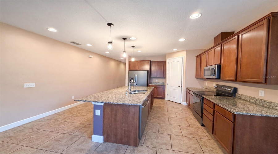 DAVENPORT, Florida 33837, 4 Bedrooms Bedrooms, ,2 BathroomsBathrooms,Residential,For Sale,BUCHANNAN,0,MFRO6419253