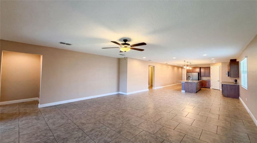 DAVENPORT, Florida 33837, 4 Bedrooms Bedrooms, ,2 BathroomsBathrooms,Residential,For Sale,BUCHANNAN,0,MFRO6419253