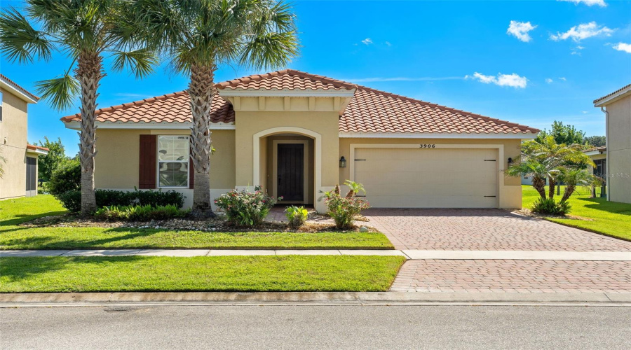KISSIMMEE, Florida 34746, 4 Bedrooms Bedrooms, ,2 BathroomsBathrooms,Residential,For Sale,CARRICK BEND,0,MFRO6419060