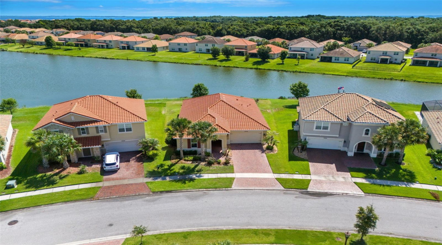 KISSIMMEE, Florida 34746, 4 Bedrooms Bedrooms, ,2 BathroomsBathrooms,Residential,For Sale,CARRICK BEND,0,MFRO6419060