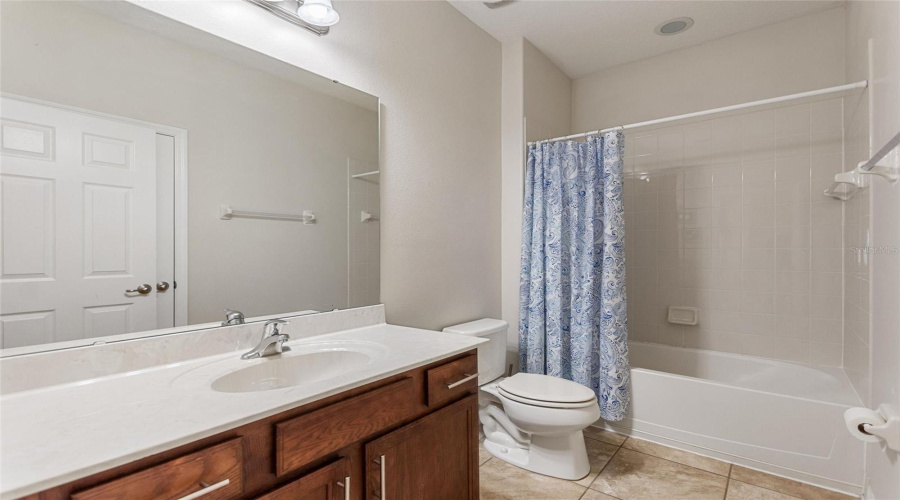 2nd floor bathroom