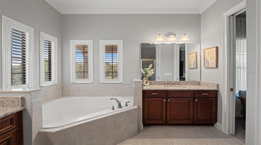 Upstairs Second Primary Bath