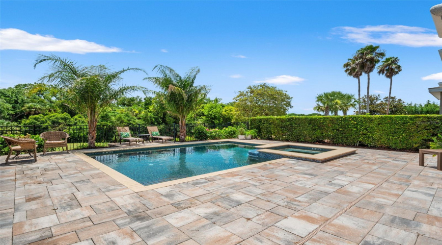 Pool & Spa