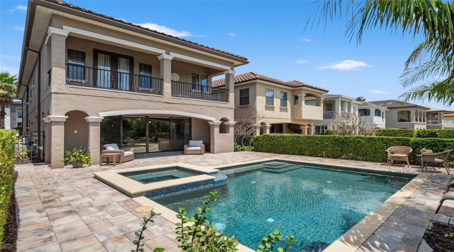 Pool & Spa