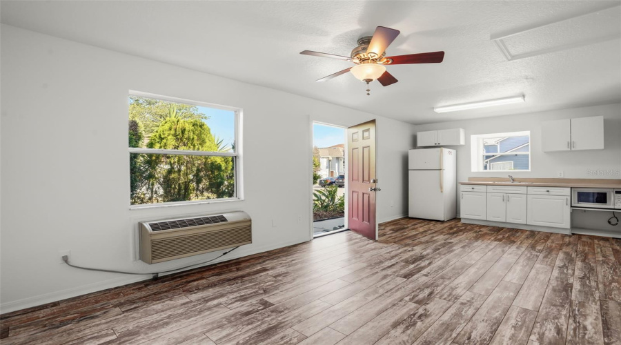 DAVENPORT, Florida 33897, 4 Bedrooms Bedrooms, ,3 BathroomsBathrooms,Residential,For Sale,MANGO,0,MFRO6419449
