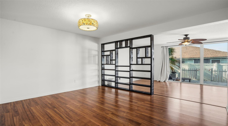 DAVENPORT, Florida 33897, 4 Bedrooms Bedrooms, ,3 BathroomsBathrooms,Residential,For Sale,MANGO,0,MFRO6419449