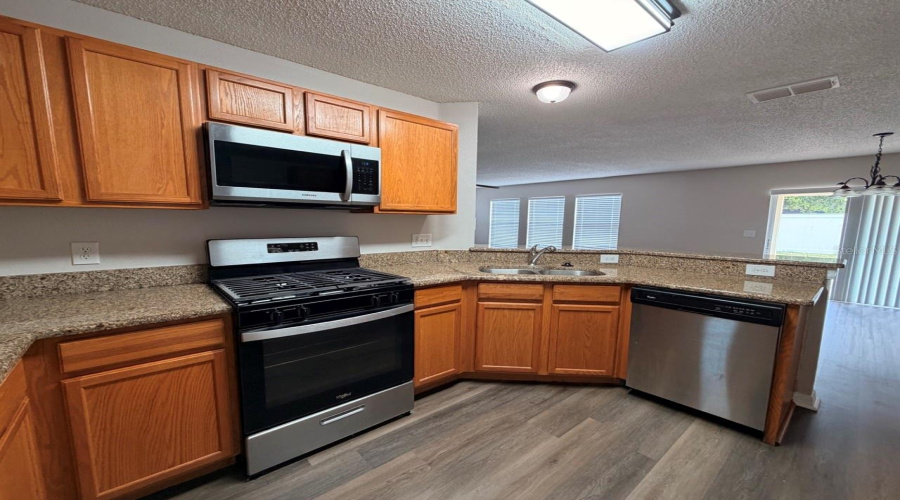 DAVENPORT, Florida 33897, 3 Bedrooms Bedrooms, ,2 BathroomsBathrooms,Residential,For Sale,RONA,0,MFRP4939136