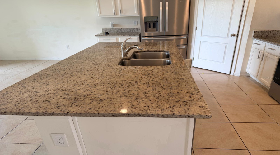 DAVENPORT, Florida 33837, 4 Bedrooms Bedrooms, ,2 BathroomsBathrooms,Residential,For Sale,RED HILL,0,MFRO6417751