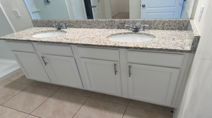 DAVENPORT, Florida 33837, 4 Bedrooms Bedrooms, ,2 BathroomsBathrooms,Residential,For Sale,RED HILL,0,MFRO6417751