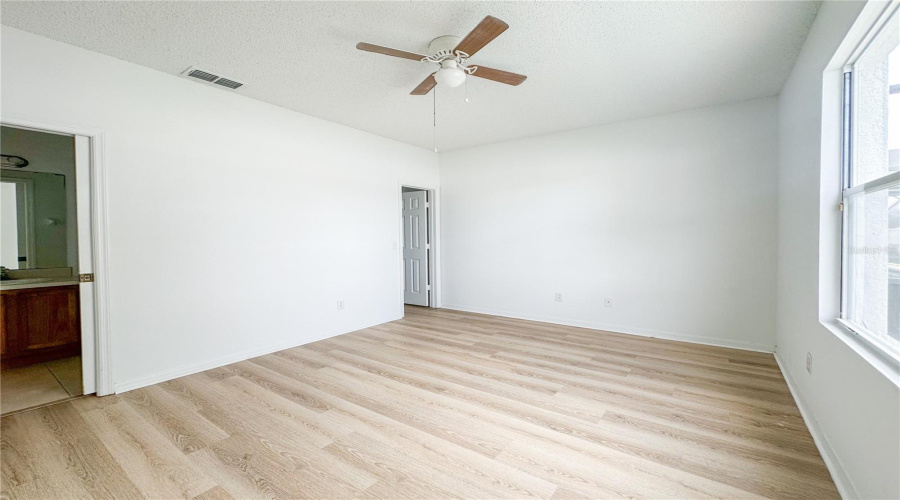 DAVENPORT, Florida 33837, 5 Bedrooms Bedrooms, ,3 BathroomsBathrooms,Residential,For Sale,SUNSET VIEW,0,MFRO6417315