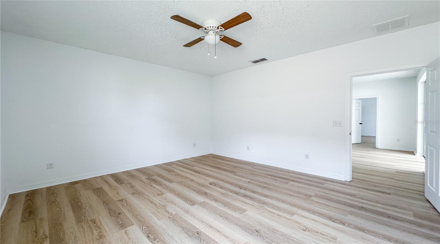 DAVENPORT, Florida 33837, 5 Bedrooms Bedrooms, ,3 BathroomsBathrooms,Residential,For Sale,SUNSET VIEW,0,MFRO6417315