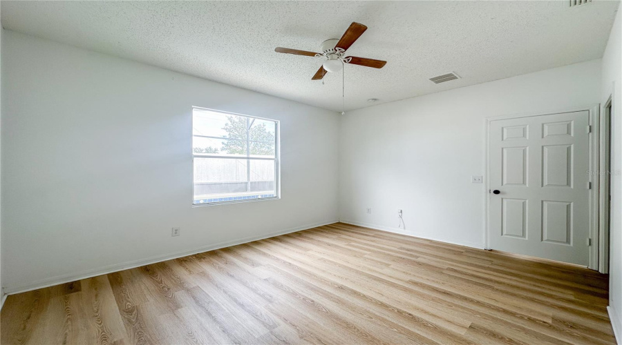 DAVENPORT, Florida 33837, 5 Bedrooms Bedrooms, ,3 BathroomsBathrooms,Residential,For Sale,SUNSET VIEW,0,MFRO6417315