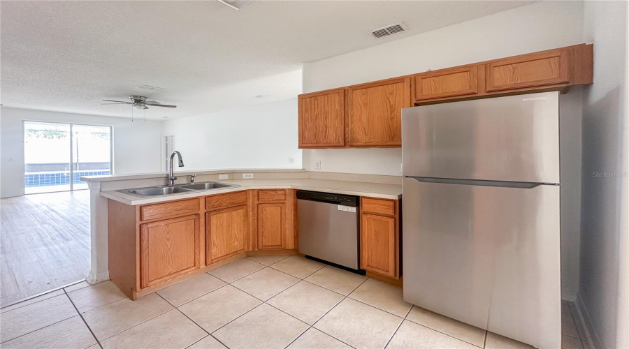 DAVENPORT, Florida 33837, 5 Bedrooms Bedrooms, ,3 BathroomsBathrooms,Residential,For Sale,SUNSET VIEW,0,MFRO6417315