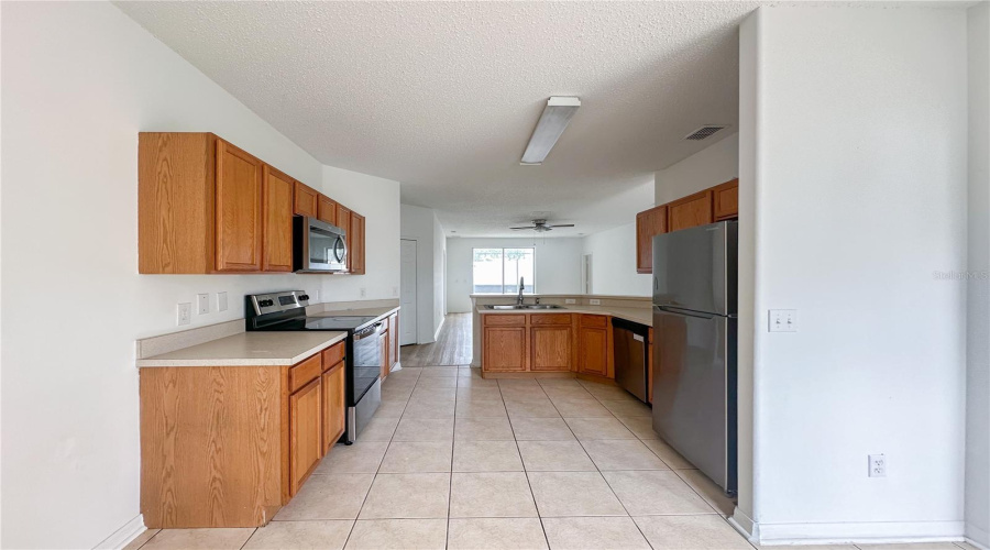 DAVENPORT, Florida 33837, 5 Bedrooms Bedrooms, ,3 BathroomsBathrooms,Residential,For Sale,SUNSET VIEW,0,MFRO6417315