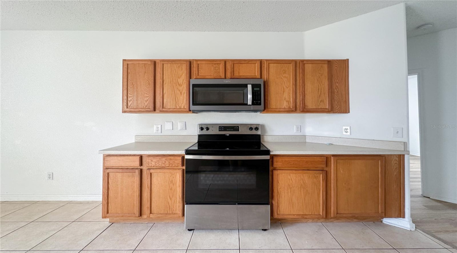 DAVENPORT, Florida 33837, 5 Bedrooms Bedrooms, ,3 BathroomsBathrooms,Residential,For Sale,SUNSET VIEW,0,MFRO6417315