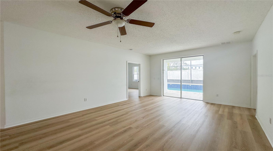 DAVENPORT, Florida 33837, 5 Bedrooms Bedrooms, ,3 BathroomsBathrooms,Residential,For Sale,SUNSET VIEW,0,MFRO6417315