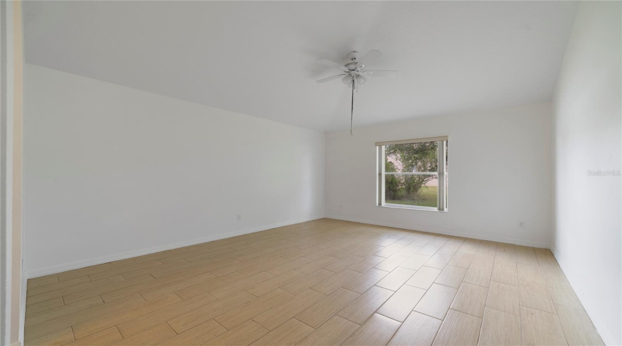 KISSIMMEE, Florida 34746, 4 Bedrooms Bedrooms, ,2 BathroomsBathrooms,Residential,For Sale,EAGLE CANYON,0,MFRO6419219