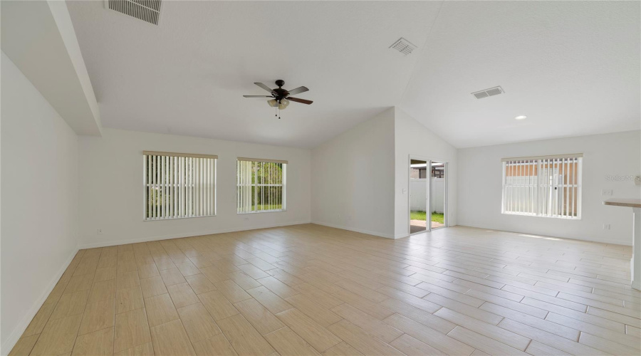 KISSIMMEE, Florida 34746, 4 Bedrooms Bedrooms, ,2 BathroomsBathrooms,Residential,For Sale,EAGLE CANYON,0,MFRO6419219