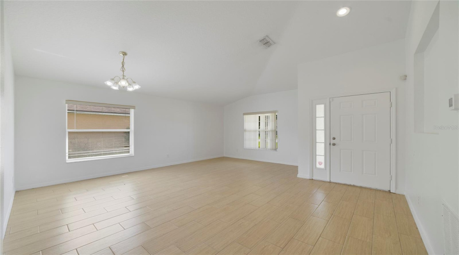 KISSIMMEE, Florida 34746, 4 Bedrooms Bedrooms, ,2 BathroomsBathrooms,Residential,For Sale,EAGLE CANYON,0,MFRO6419219