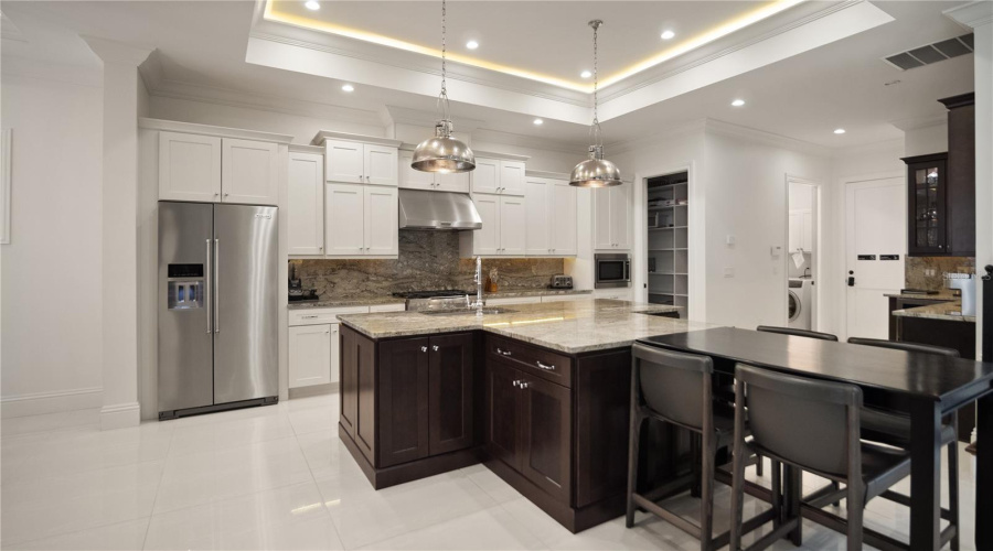 REUNION, Florida 34747, 5 Bedrooms Bedrooms, ,4 BathroomsBathrooms,Residential,For Sale,RADIANT,0,MFRO6419266