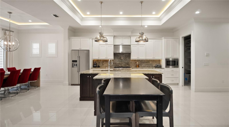 REUNION, Florida 34747, 5 Bedrooms Bedrooms, ,4 BathroomsBathrooms,Residential,For Sale,RADIANT,0,MFRO6419266