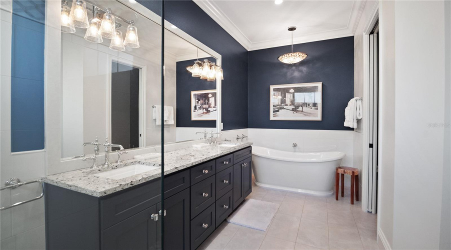 REUNION, Florida 34747, 5 Bedrooms Bedrooms, ,4 BathroomsBathrooms,Residential,For Sale,RADIANT,0,MFRO6419266