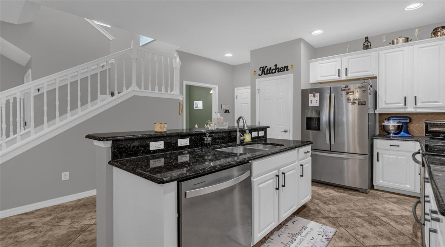 ORLANDO, Florida 32836, 3 Bedrooms Bedrooms, ,2 BathroomsBathrooms,Residential,For Sale,FALLSGROVE,0,MFRO6419584