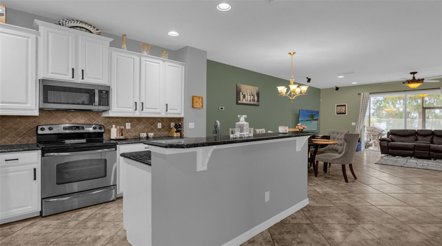 ORLANDO, Florida 32836, 3 Bedrooms Bedrooms, ,2 BathroomsBathrooms,Residential,For Sale,FALLSGROVE,0,MFRO6419584