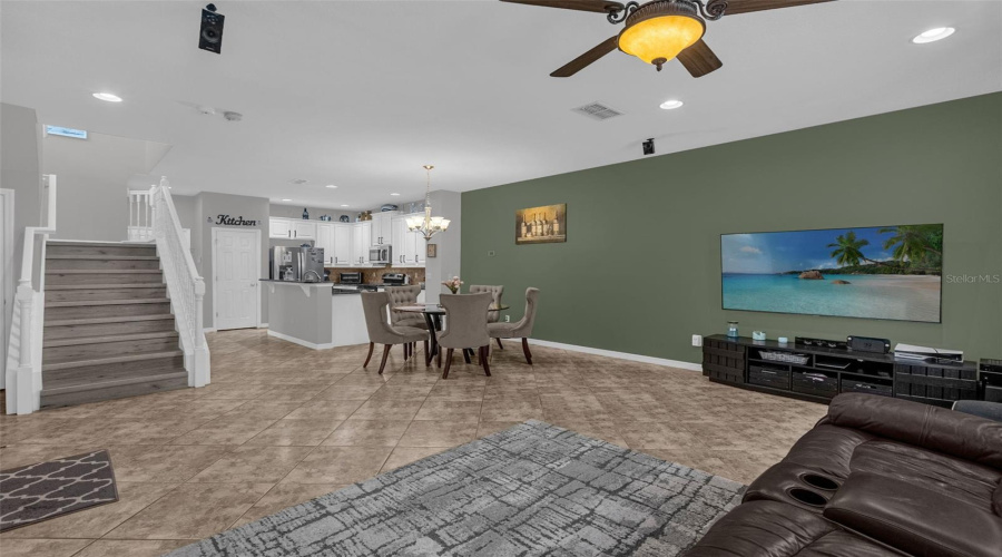 ORLANDO, Florida 32836, 3 Bedrooms Bedrooms, ,2 BathroomsBathrooms,Residential,For Sale,FALLSGROVE,0,MFRO6419584