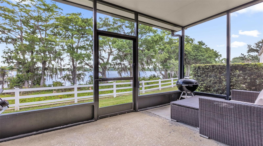 ORLANDO, Florida 32836, 3 Bedrooms Bedrooms, ,2 BathroomsBathrooms,Residential,For Sale,FALLSGROVE,0,MFRO6419584