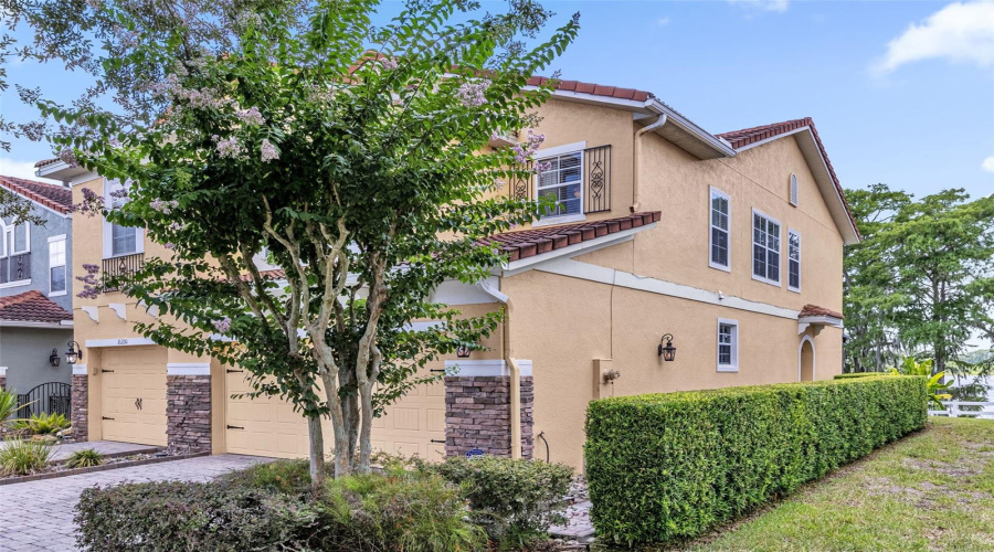 ORLANDO, Florida 32836, 3 Bedrooms Bedrooms, ,2 BathroomsBathrooms,Residential,For Sale,FALLSGROVE,0,MFRO6419584