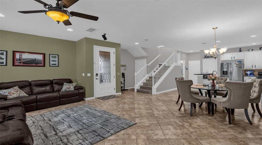 ORLANDO, Florida 32836, 3 Bedrooms Bedrooms, ,2 BathroomsBathrooms,Residential,For Sale,FALLSGROVE,0,MFRO6419584