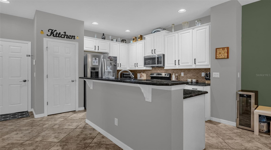 ORLANDO, Florida 32836, 3 Bedrooms Bedrooms, ,2 BathroomsBathrooms,Residential,For Sale,FALLSGROVE,0,MFRO6419584