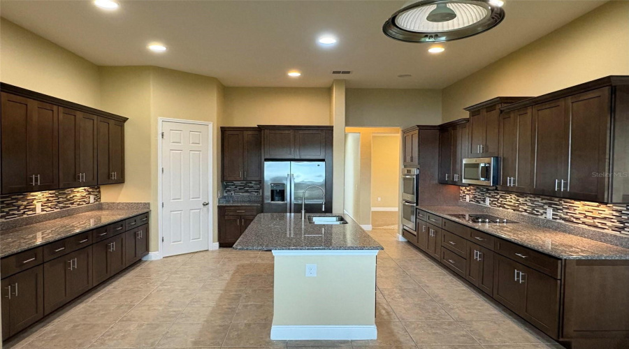 KISSIMMEE, Florida 34746, 3 Bedrooms Bedrooms, ,3 BathroomsBathrooms,Residential,For Sale,PARADISO,0,MFRO6419599