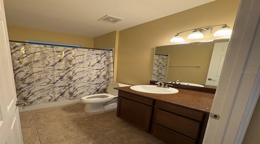 KISSIMMEE, Florida 34746, 4 Bedrooms Bedrooms, ,3 BathroomsBathrooms,Residential,For Sale,PARADISO,0,MFRO6419599