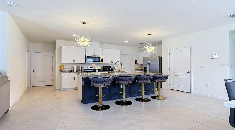 DAVENPORT, Florida 33837, 5 Bedrooms Bedrooms, ,3 BathroomsBathrooms,Residential,For Sale,CASCADES,0,MFRO6418576