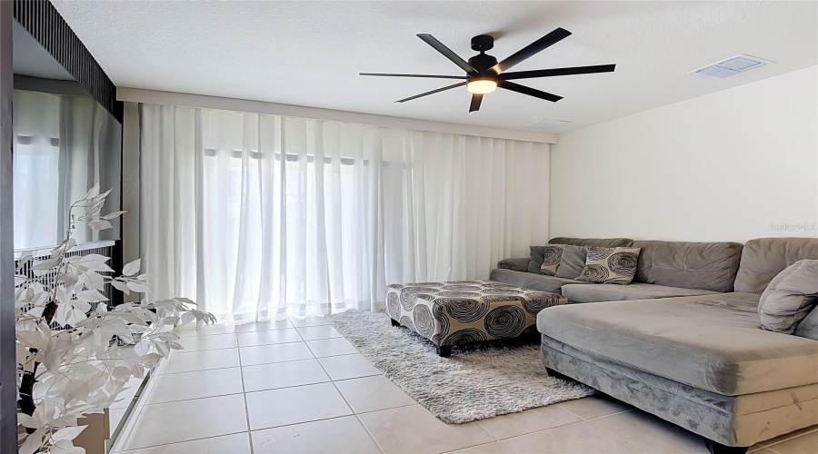 DAVENPORT, Florida 33837, 5 Bedrooms Bedrooms, ,3 BathroomsBathrooms,Residential,For Sale,CASCADES,0,MFRO6418576