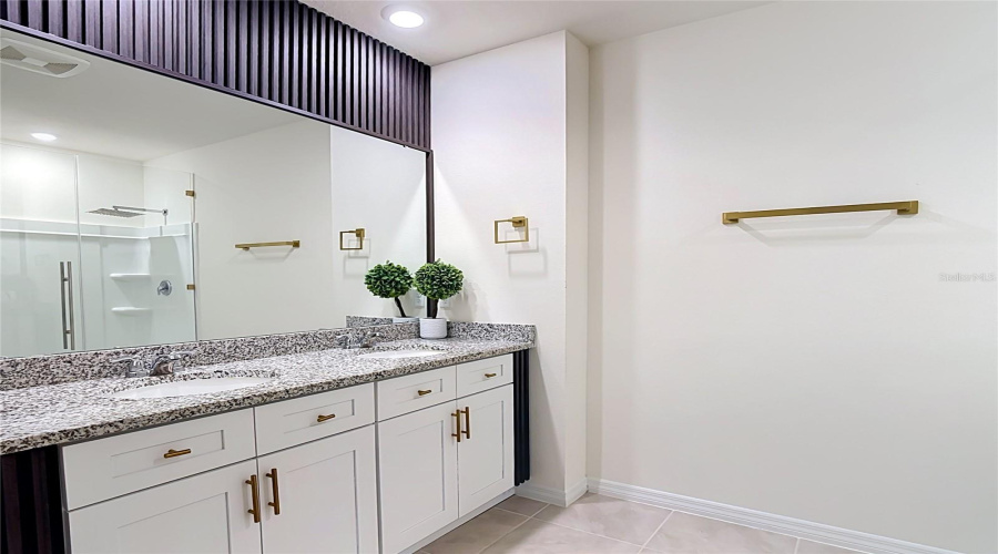 DAVENPORT, Florida 33837, 5 Bedrooms Bedrooms, ,3 BathroomsBathrooms,Residential,For Sale,CASCADES,0,MFRO6418576