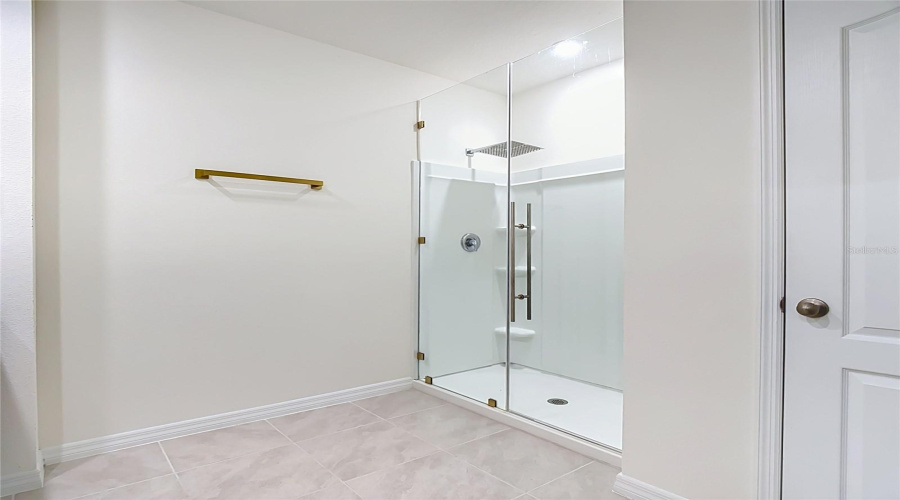 DAVENPORT, Florida 33837, 5 Bedrooms Bedrooms, ,3 BathroomsBathrooms,Residential,For Sale,CASCADES,0,MFRO6418576