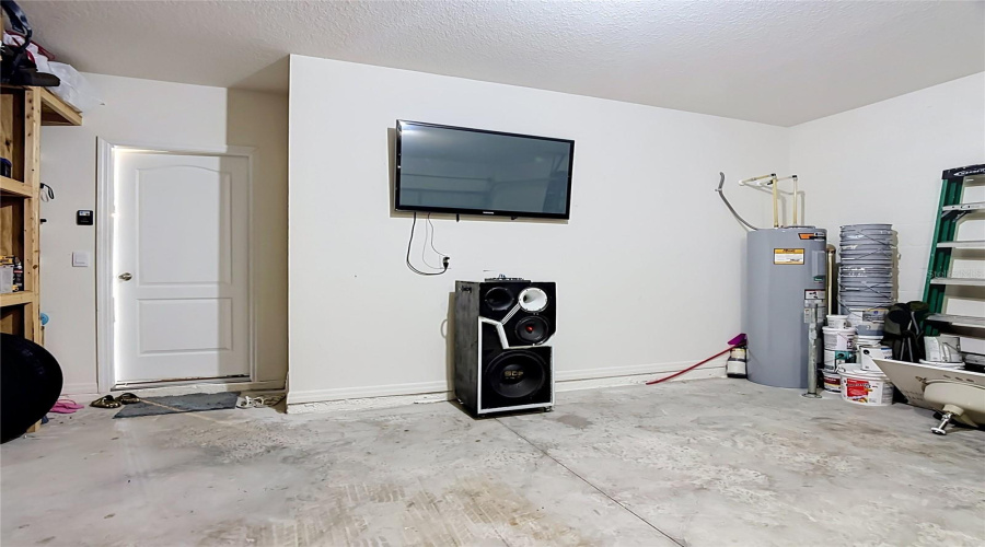 DAVENPORT, Florida 33837, 5 Bedrooms Bedrooms, ,3 BathroomsBathrooms,Residential,For Sale,CASCADES,0,MFRO6418576