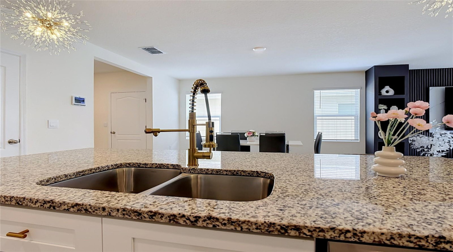 DAVENPORT, Florida 33837, 5 Bedrooms Bedrooms, ,3 BathroomsBathrooms,Residential,For Sale,CASCADES,0,MFRO6418576