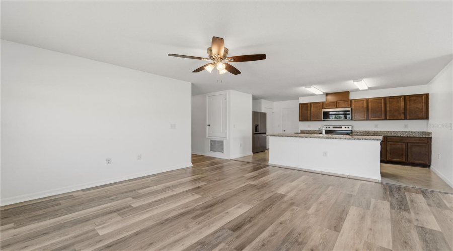DAVENPORT, Florida 33896, 3 Bedrooms Bedrooms, ,2 BathroomsBathrooms,Residential,For Sale,OVERPOOL,0,MFRO6394068