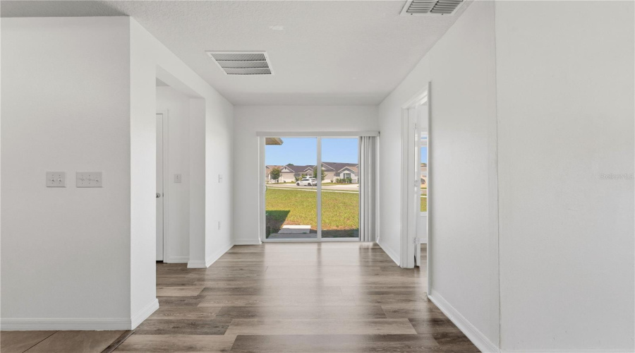 DAVENPORT, Florida 33896, 3 Bedrooms Bedrooms, ,2 BathroomsBathrooms,Residential,For Sale,OVERPOOL,0,MFRO6394068