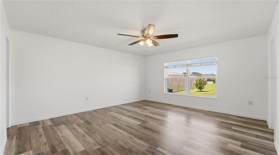 DAVENPORT, Florida 33896, 3 Bedrooms Bedrooms, ,2 BathroomsBathrooms,Residential,For Sale,OVERPOOL,0,MFRO6394068