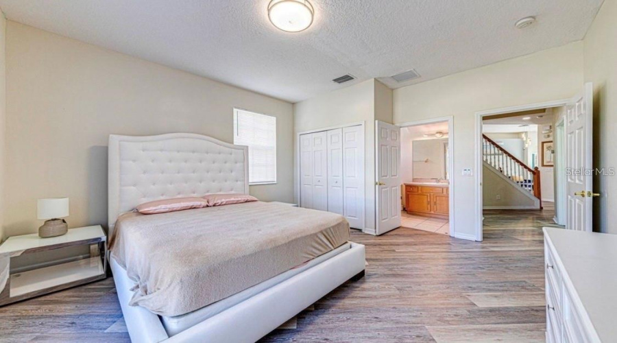 DAVENPORT, Florida 33897, 6 Bedrooms Bedrooms, ,4 BathroomsBathrooms,Residential,For Sale,TUPELO,0,MFRTB8522822