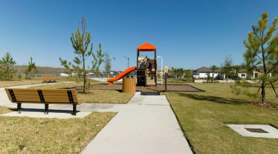 KISSIMMEE, Florida 34746, 4 Bedrooms Bedrooms, ,3 BathroomsBathrooms,Residential,For Sale,READING,0,MFRS5152450